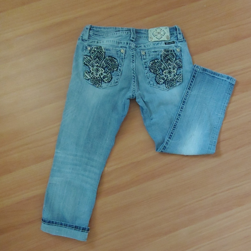 Miss Me mid-rise easy crop. My favorite jeans...